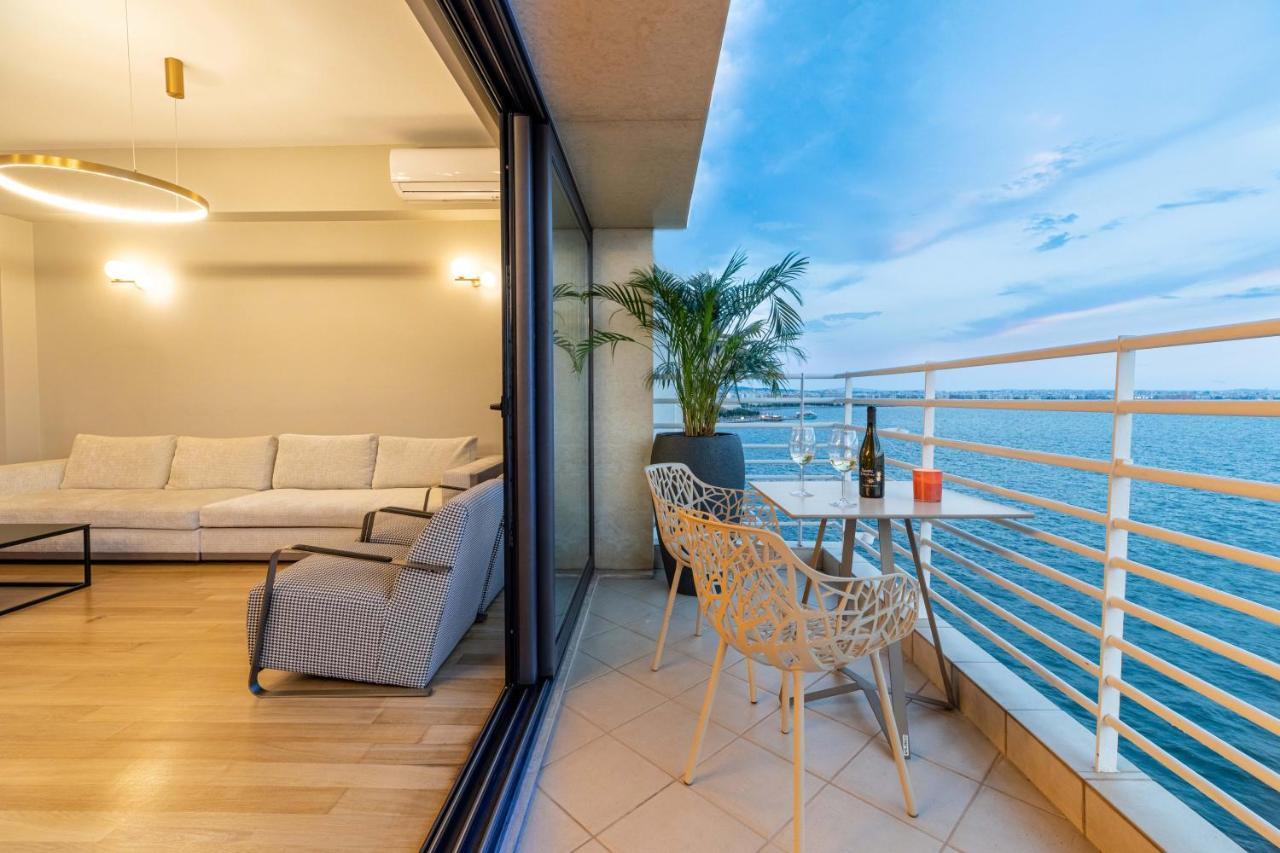 Iconic Salonica Suite Seafront Екстер'єр фото