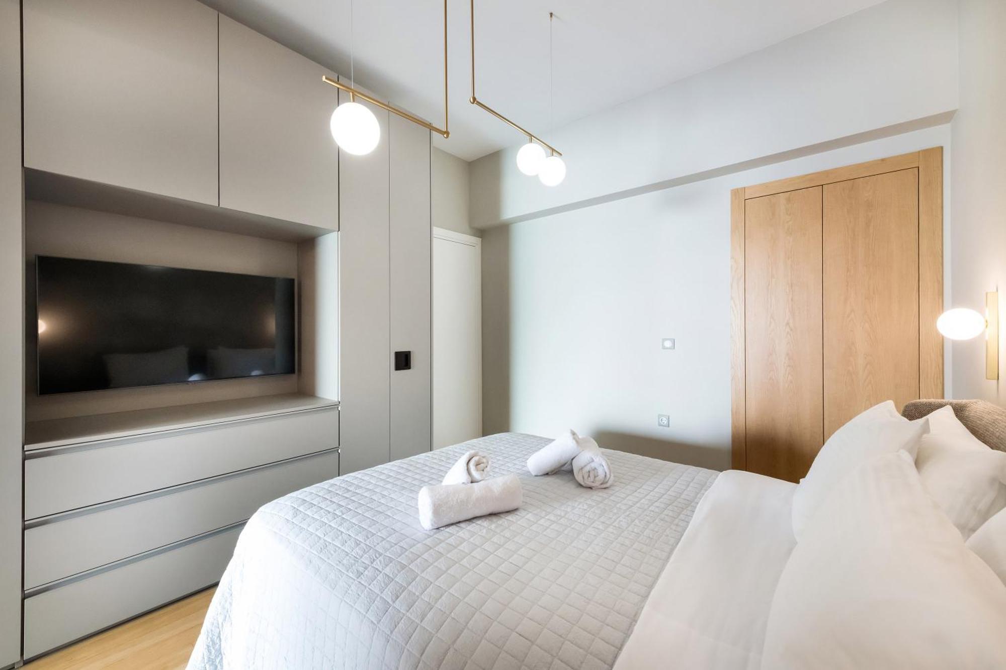 Iconic Salonica Suite Seafront Екстер'єр фото