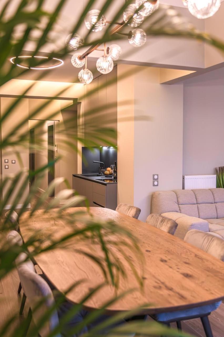 Iconic Salonica Suite Seafront Екстер'єр фото