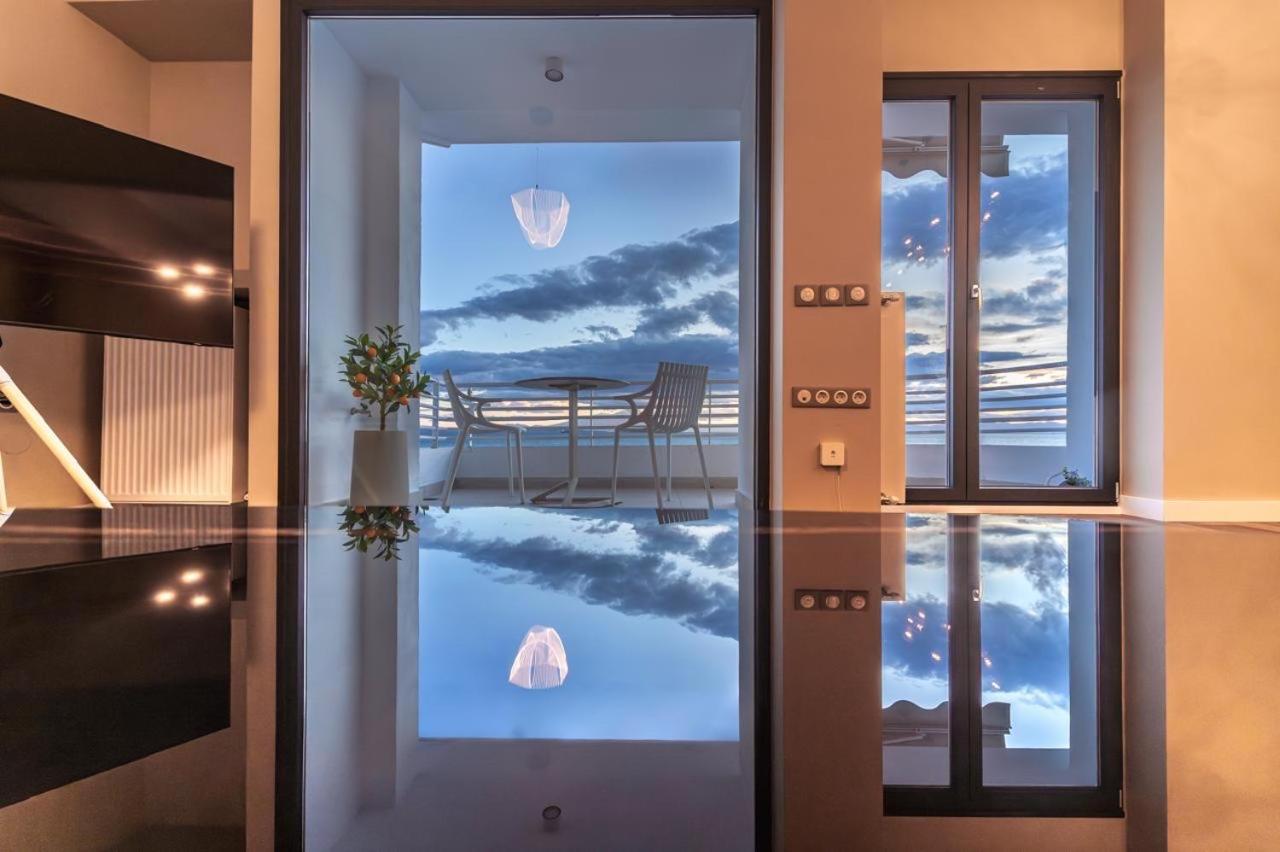 Iconic Salonica Suite Seafront Екстер'єр фото