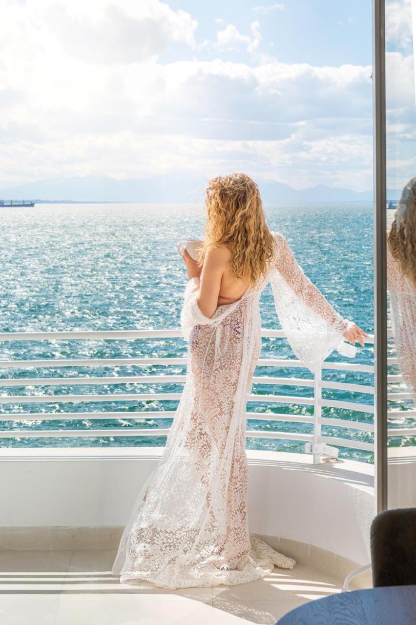 Iconic Salonica Suite Seafront Екстер'єр фото