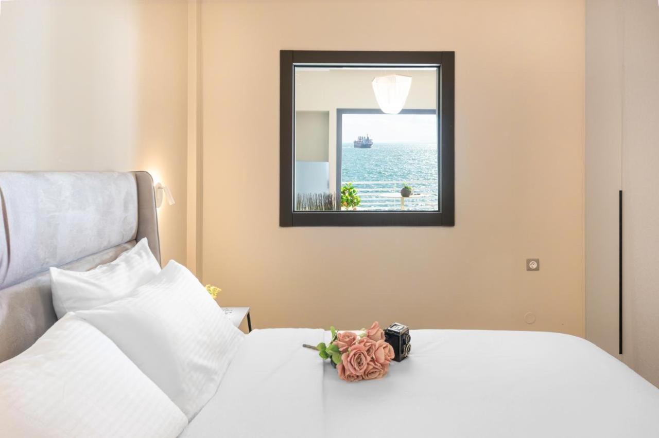 Iconic Salonica Suite Seafront Екстер'єр фото