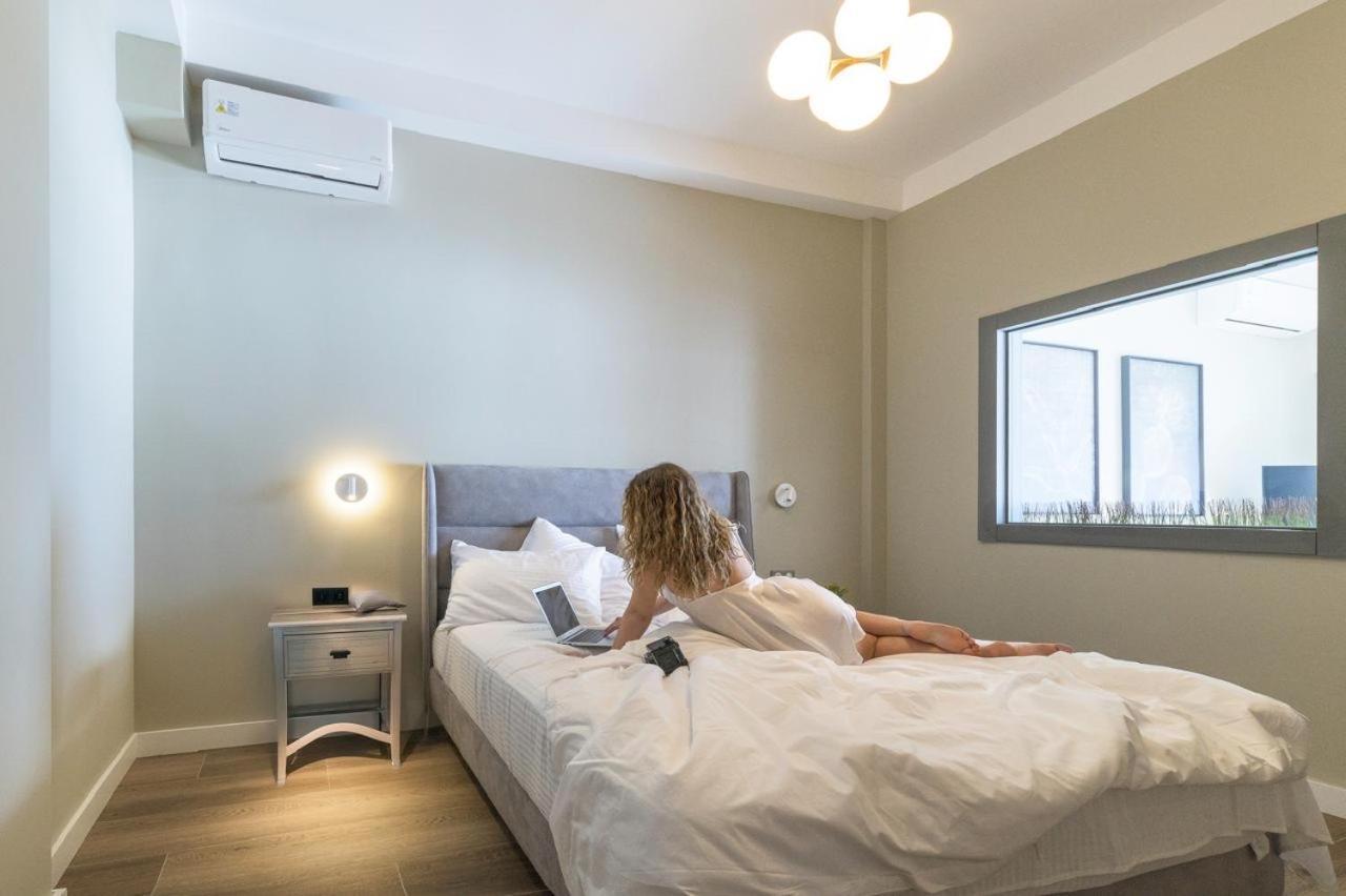 Iconic Salonica Suite Seafront Екстер'єр фото