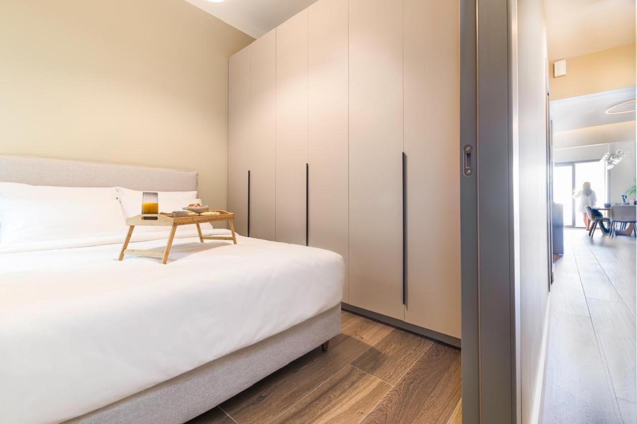 Iconic Salonica Suite Seafront Екстер'єр фото
