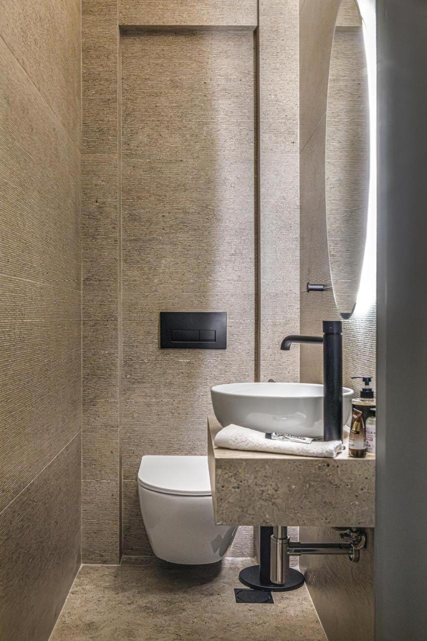 Iconic Salonica Suite Seafront Екстер'єр фото