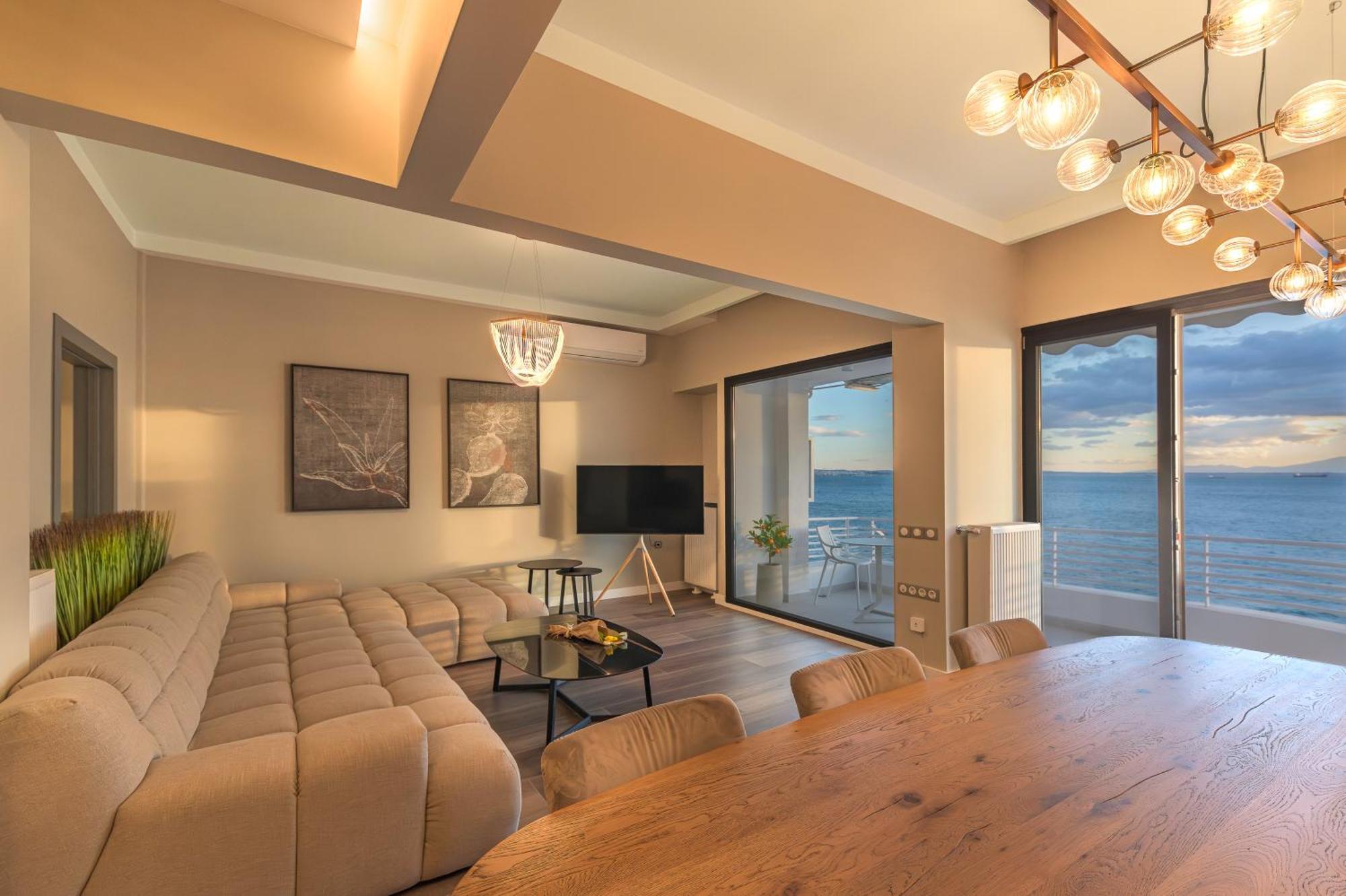 Iconic Salonica Suite Seafront Екстер'єр фото