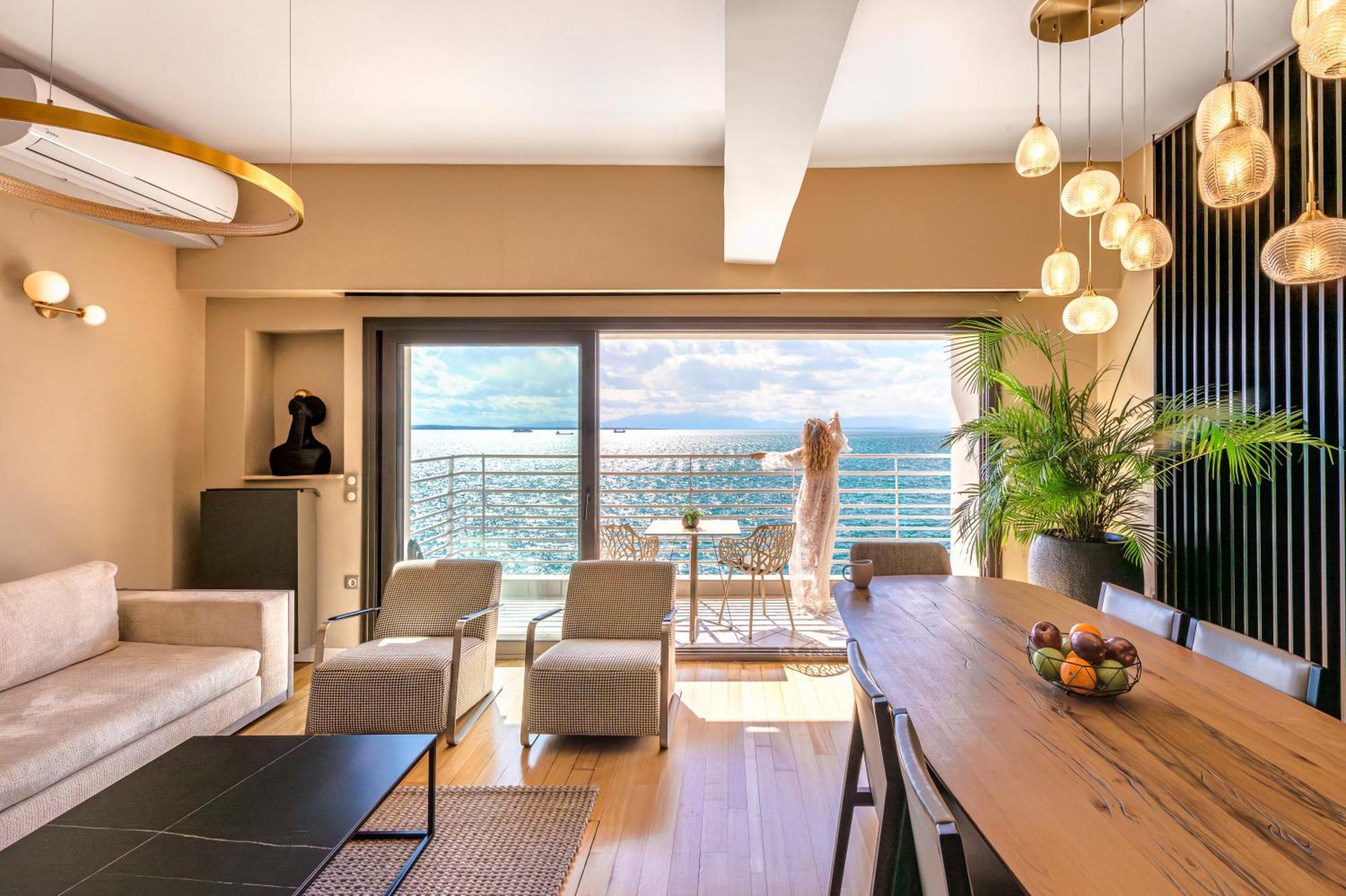 Iconic Salonica Suite Seafront Екстер'єр фото